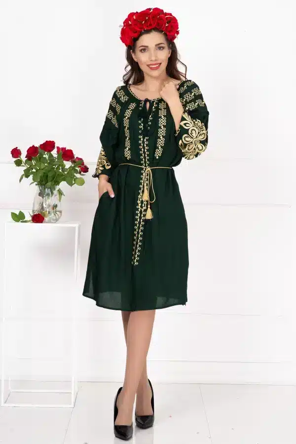 rochie traditionala din vascoza verde ecaterina cu broderie bej 89921 webp